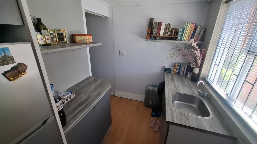 5 Bedroom Property for Sale in Westgate Western Cape